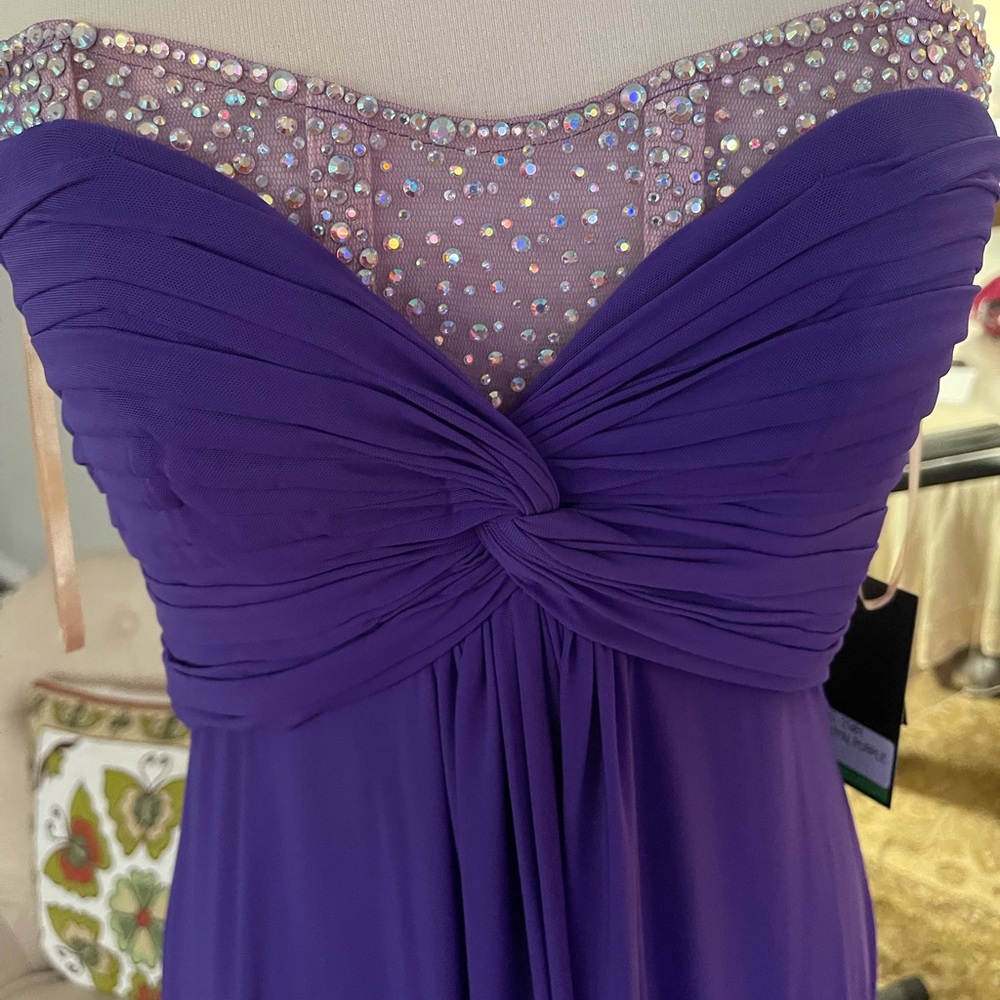 La Femme NWT size 6 purple jersey gown rhinestones